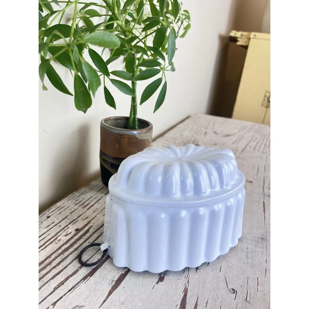 Vintage Dutch White Enamelware Jello Pudding Mold W/ Hanger Cottage Kitchen Home